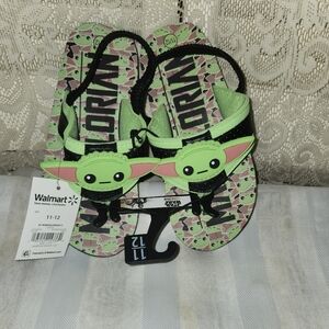 STAR WARS Kids Green and Black Sandals